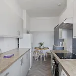 Lovely 3 Bedroom Apartment In Aberdeen Centre