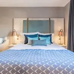 Palm Court Hotel