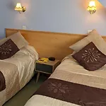 Leys Hotel