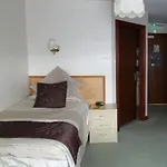 Leys Hotel
