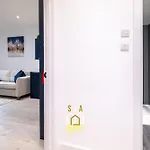 Holburn Hideaway - Sja Stays - Modern 2 Bed Apartment