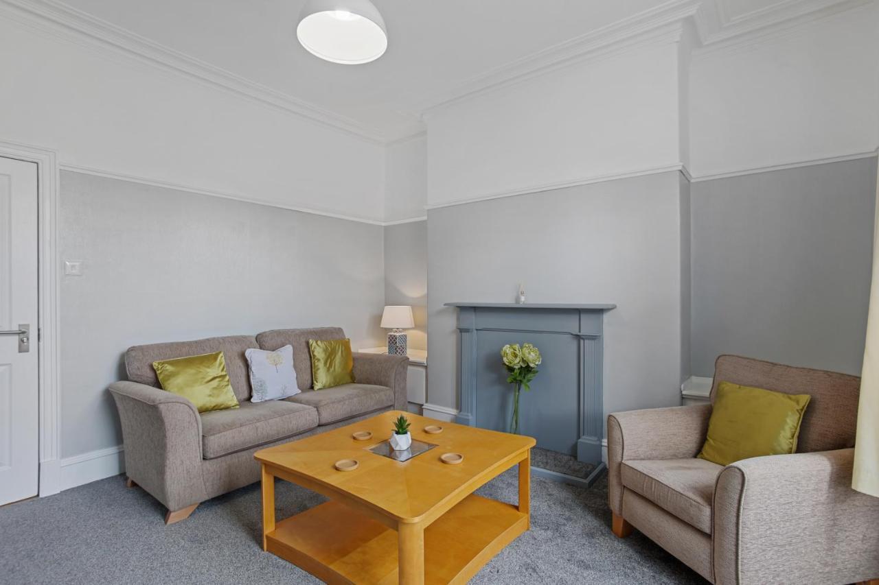 Lovely 3 Bedroom In Centre *