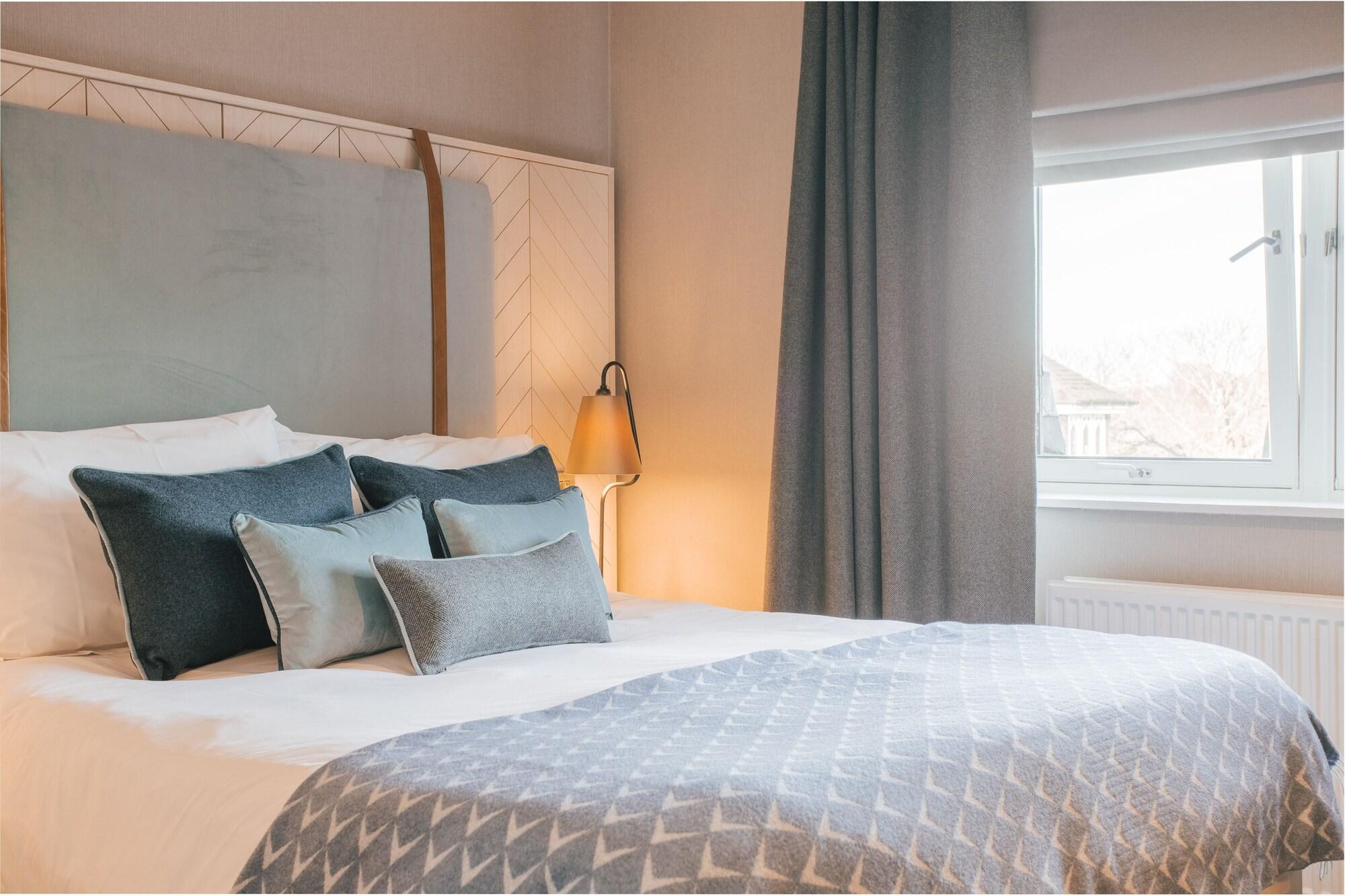 Palm Court 4*