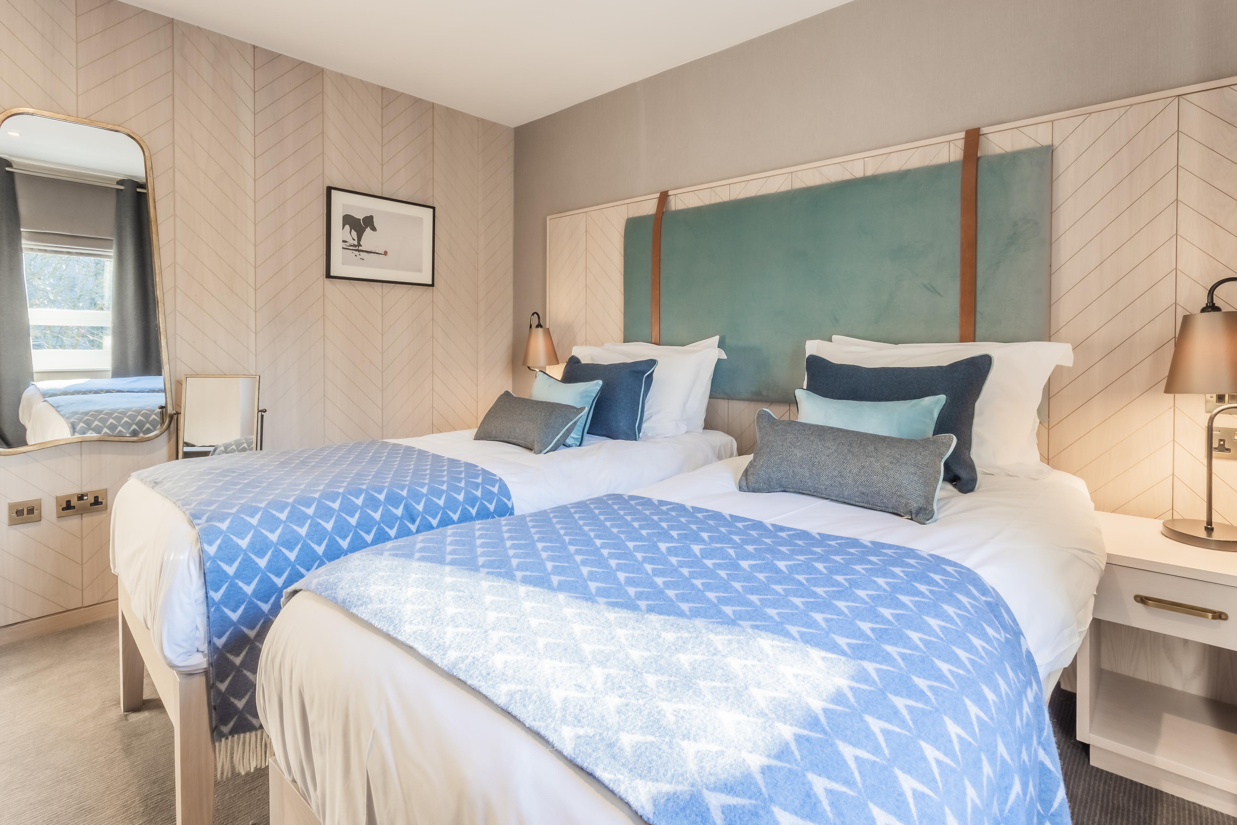Palm Court 4*