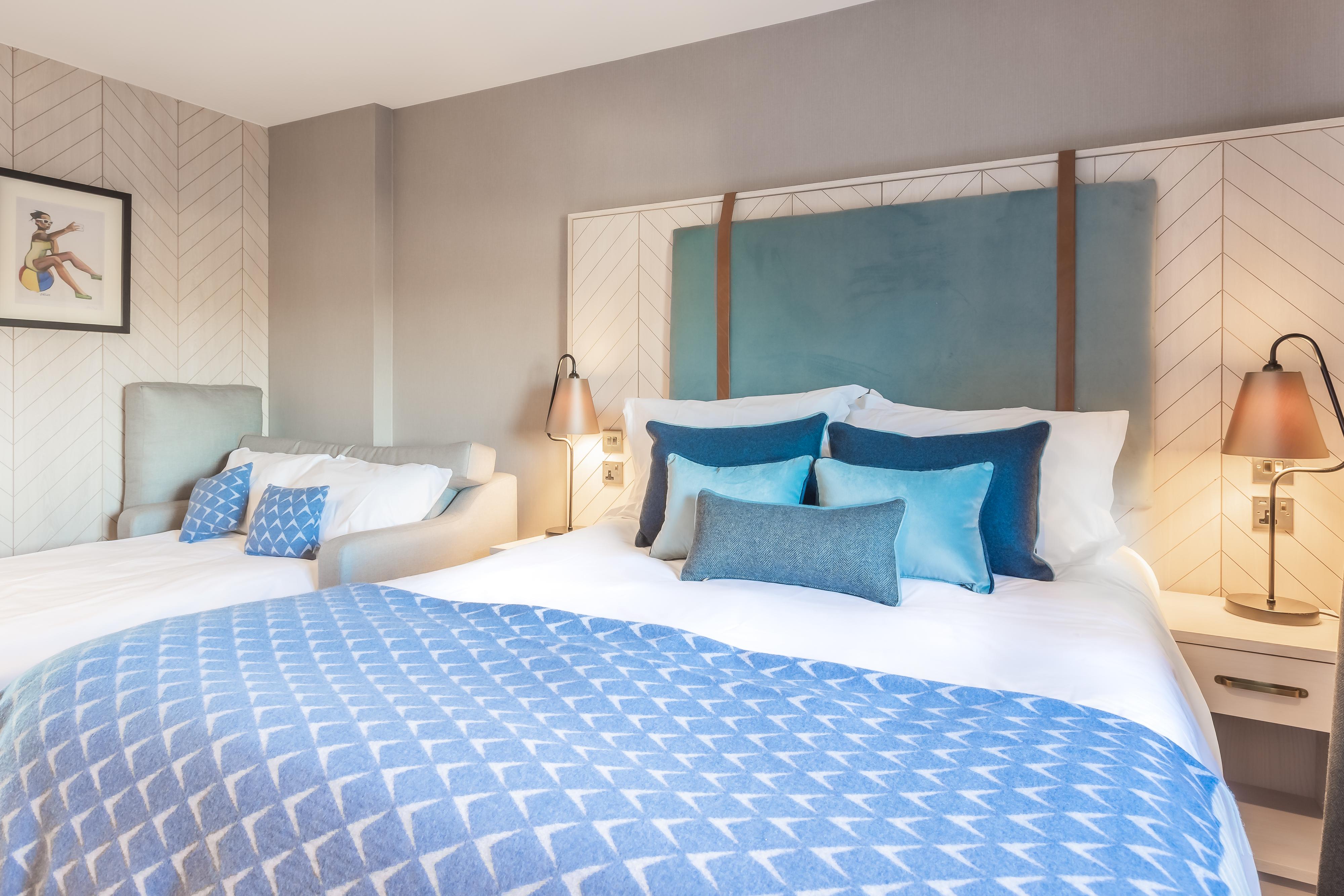 Palm Court 4*