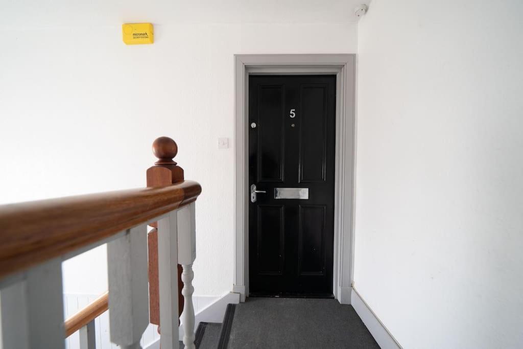 Links Loft -2 Bed Minutes From *