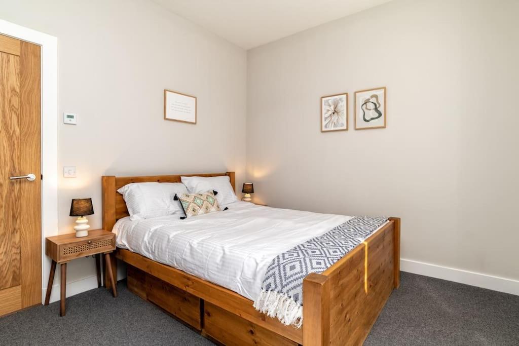 Apartment West End @ Netflix @ Newly Built Aberdeen