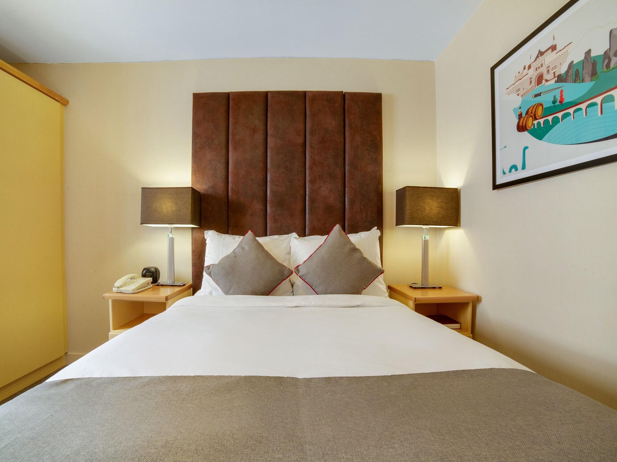 Brentwood Centre Hotel 3*