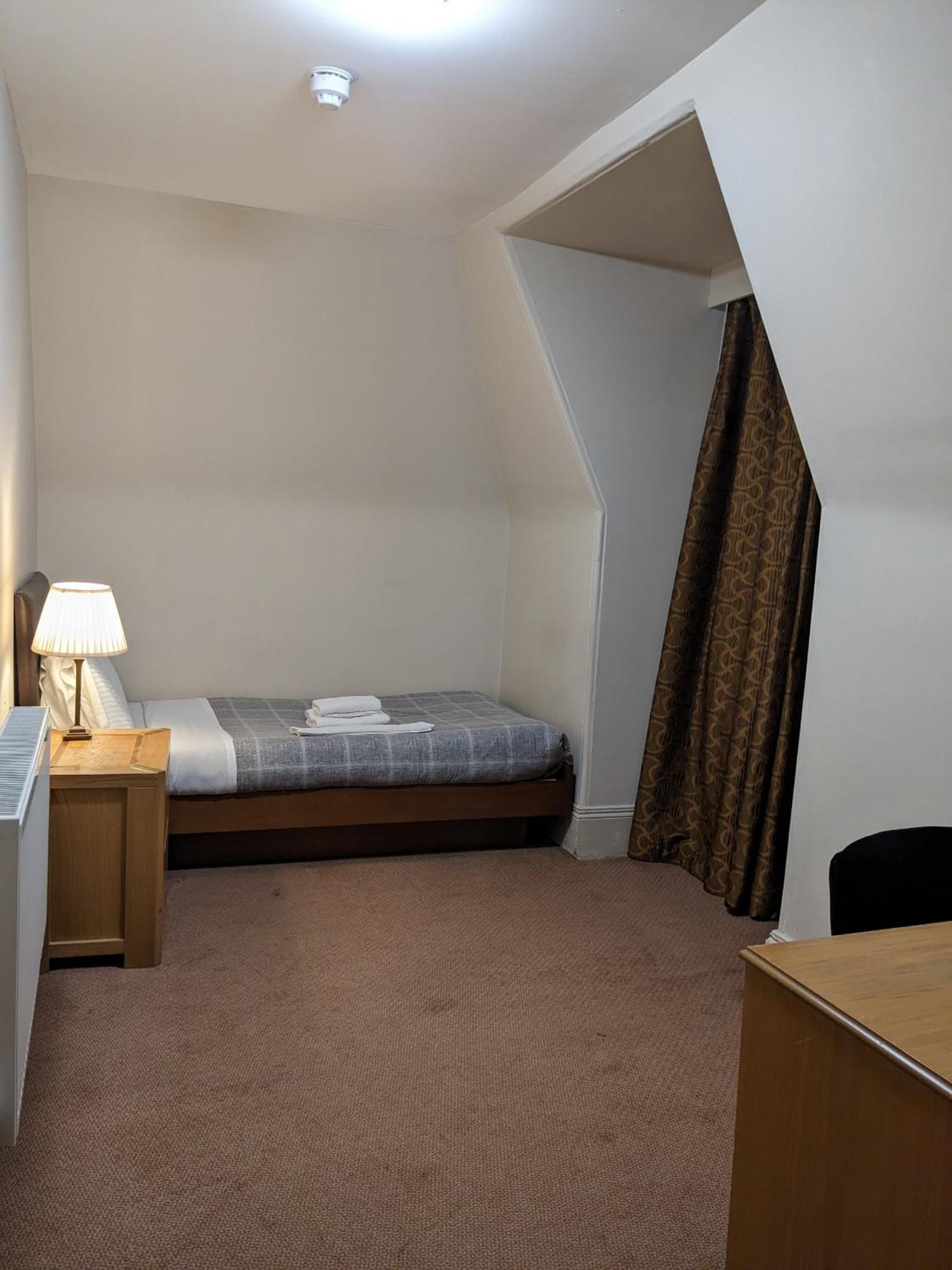 Hotel House 3*