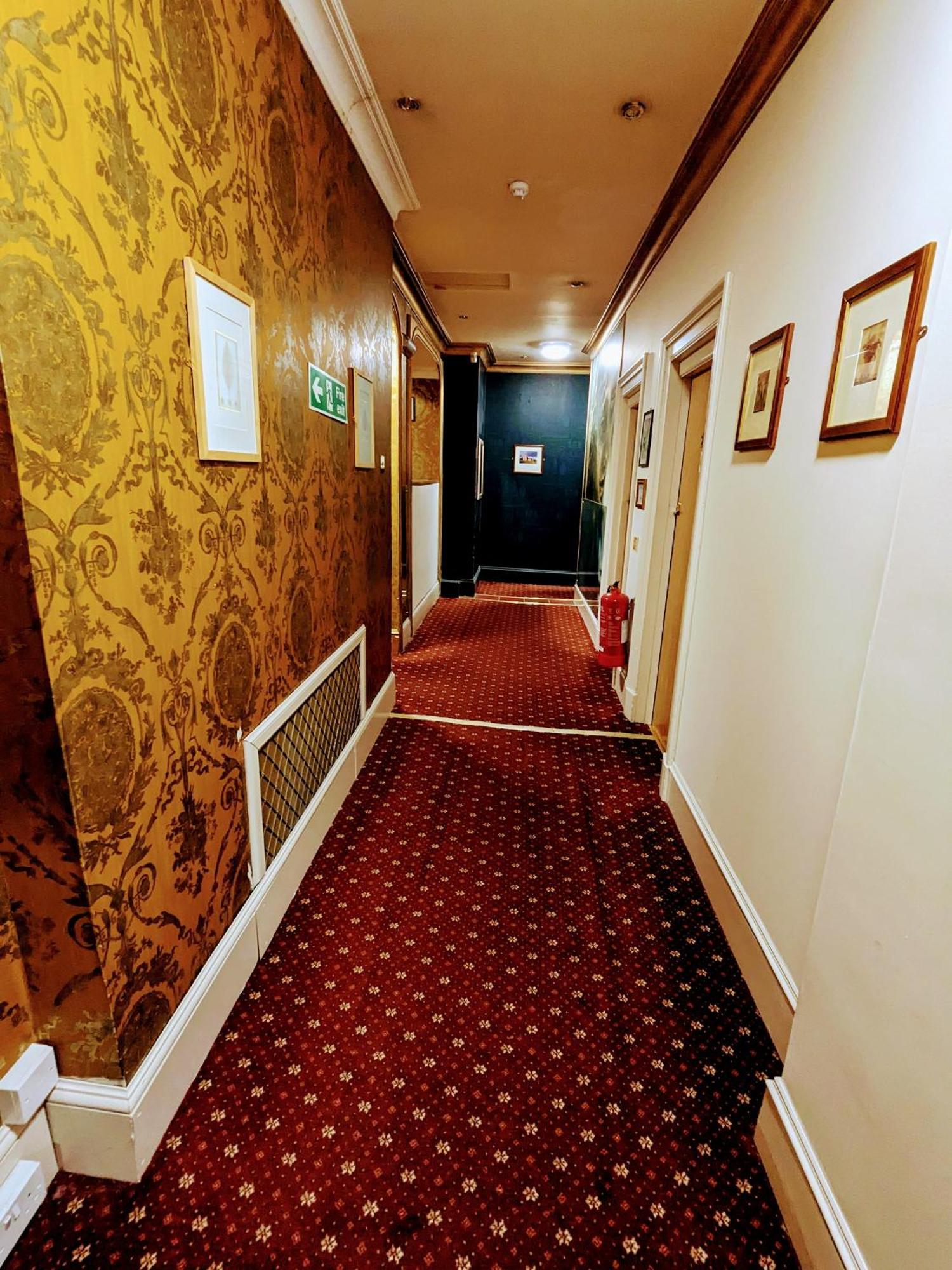 House Hotel