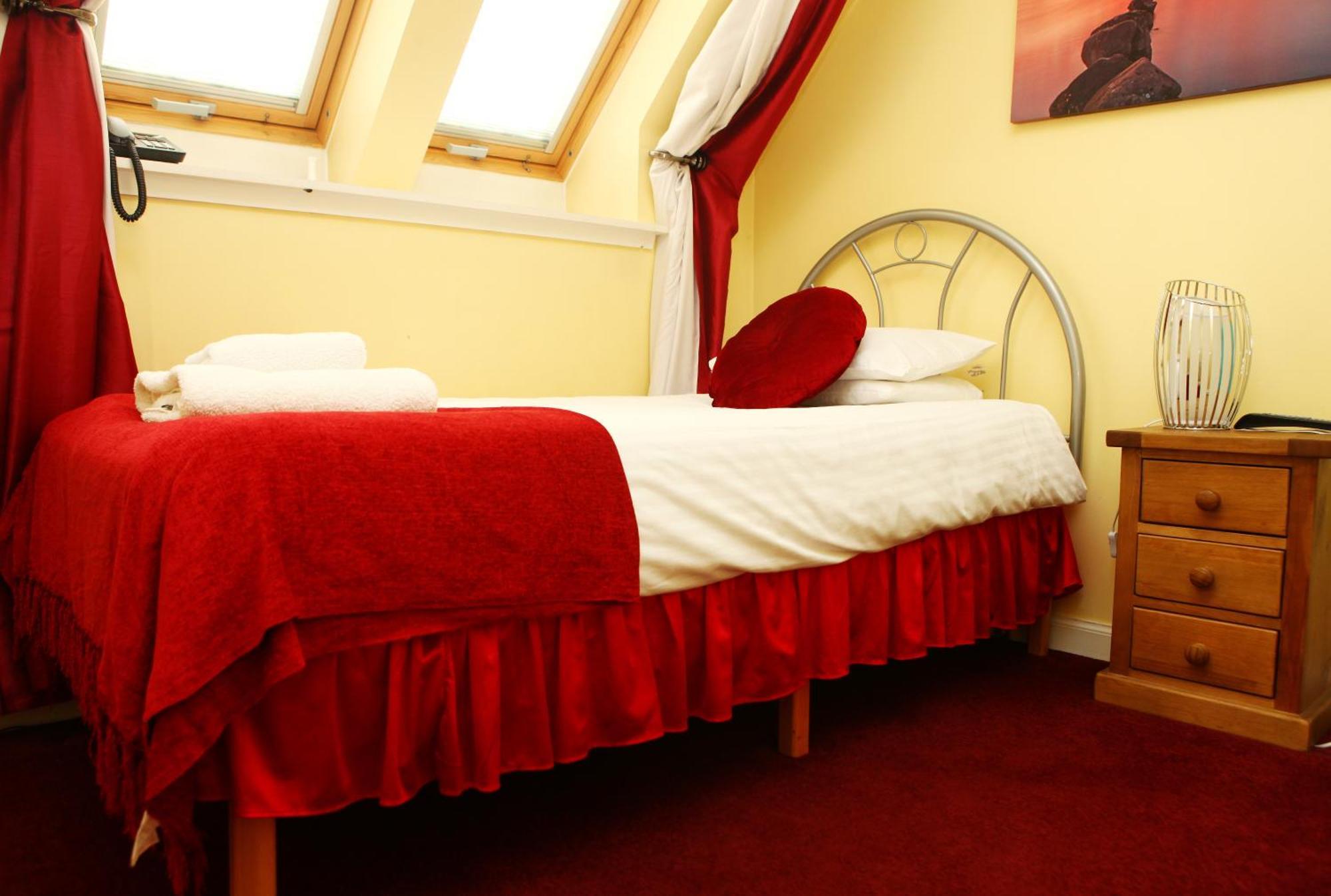 Rosemount Palace 3* Aberdeen