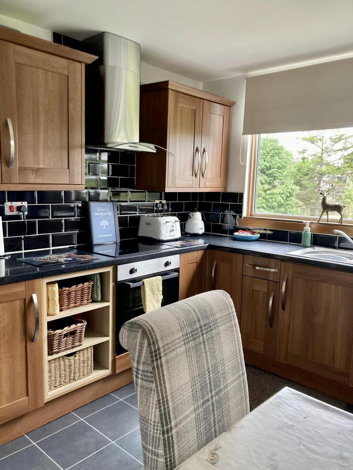 Bright Modern 2 Bedroom Free Parking And Wi-fi Apartamento