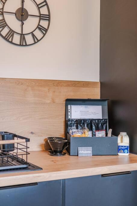 Centre With Private Parking Apartment