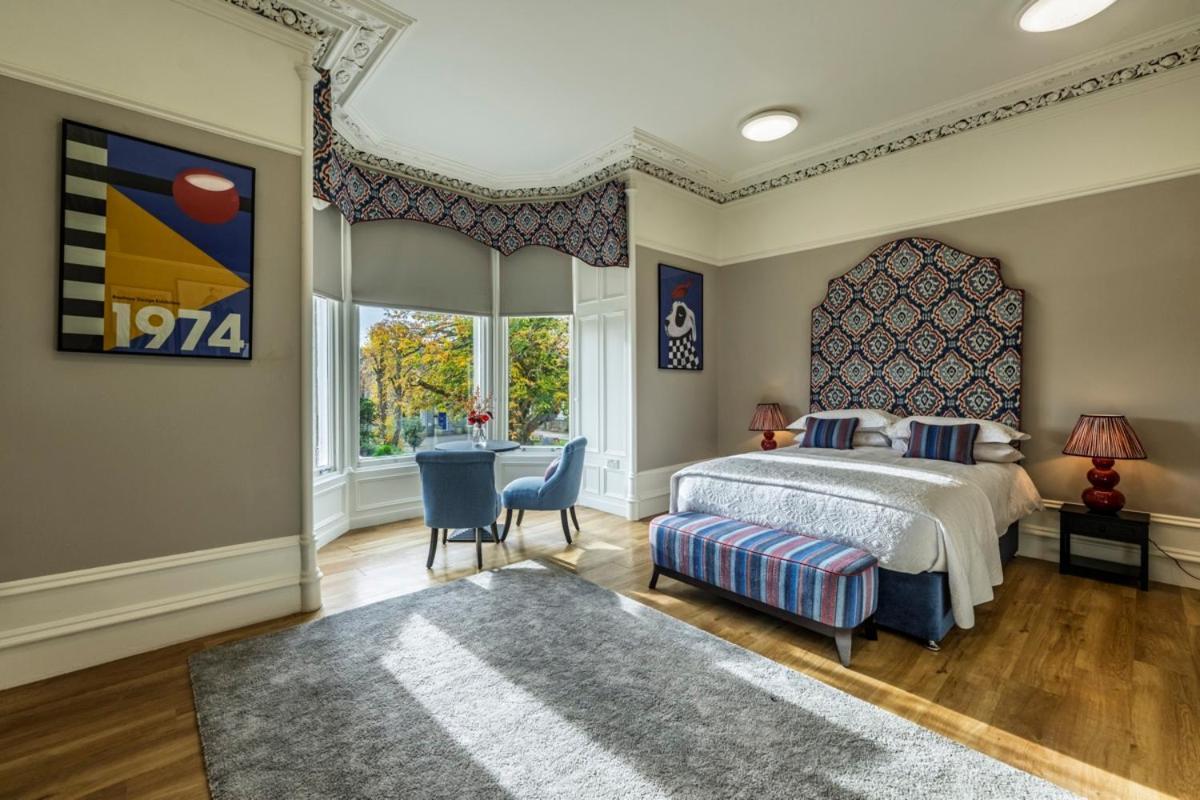8qr Hotel *