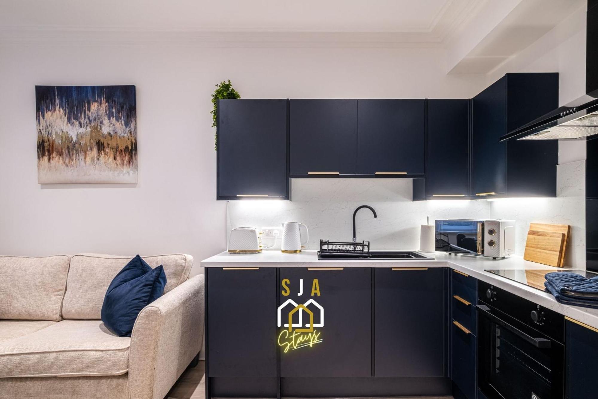 Apartment Holburn Hideaway - Sja - Modern 2 Bed *