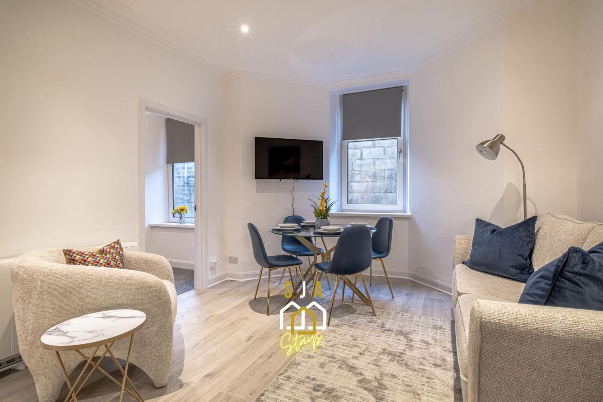 Holburn Hideaway - Sja - Modern 2 Bed Aberdeen