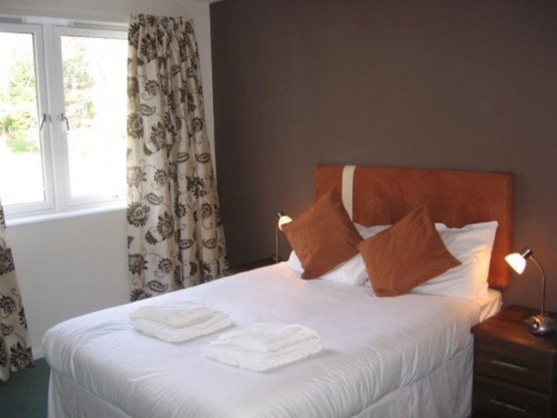 The Spires Serviced Apartment *