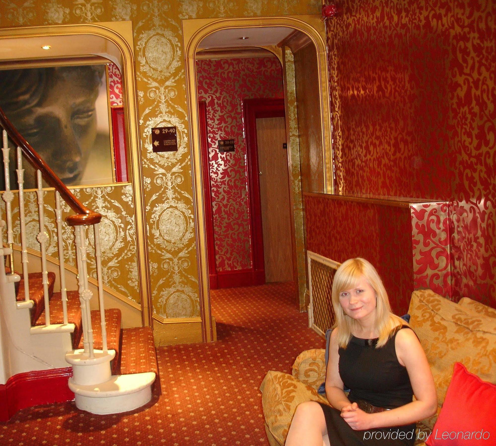 House Hotel