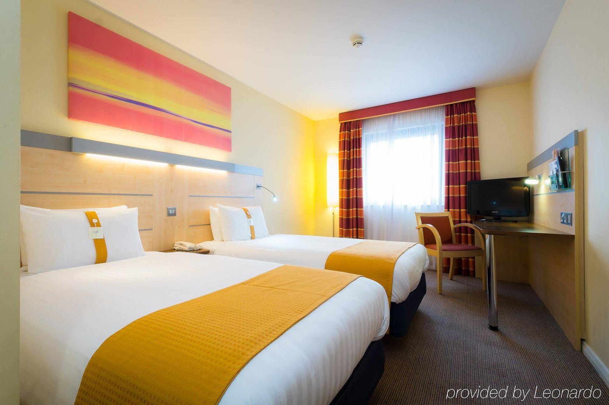 Express - Bridge Of Don Hotel Aberdeen