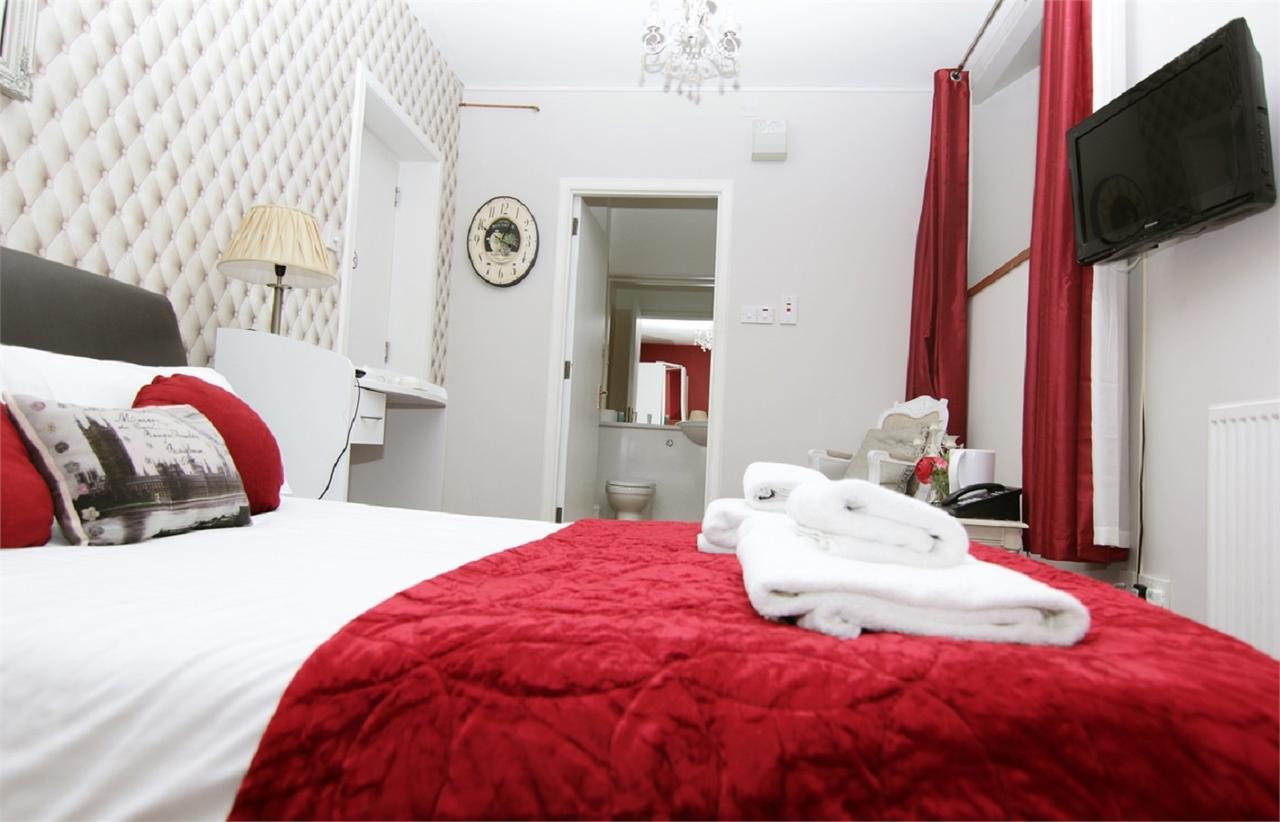 Rosemount Palace Bed & Breakfast