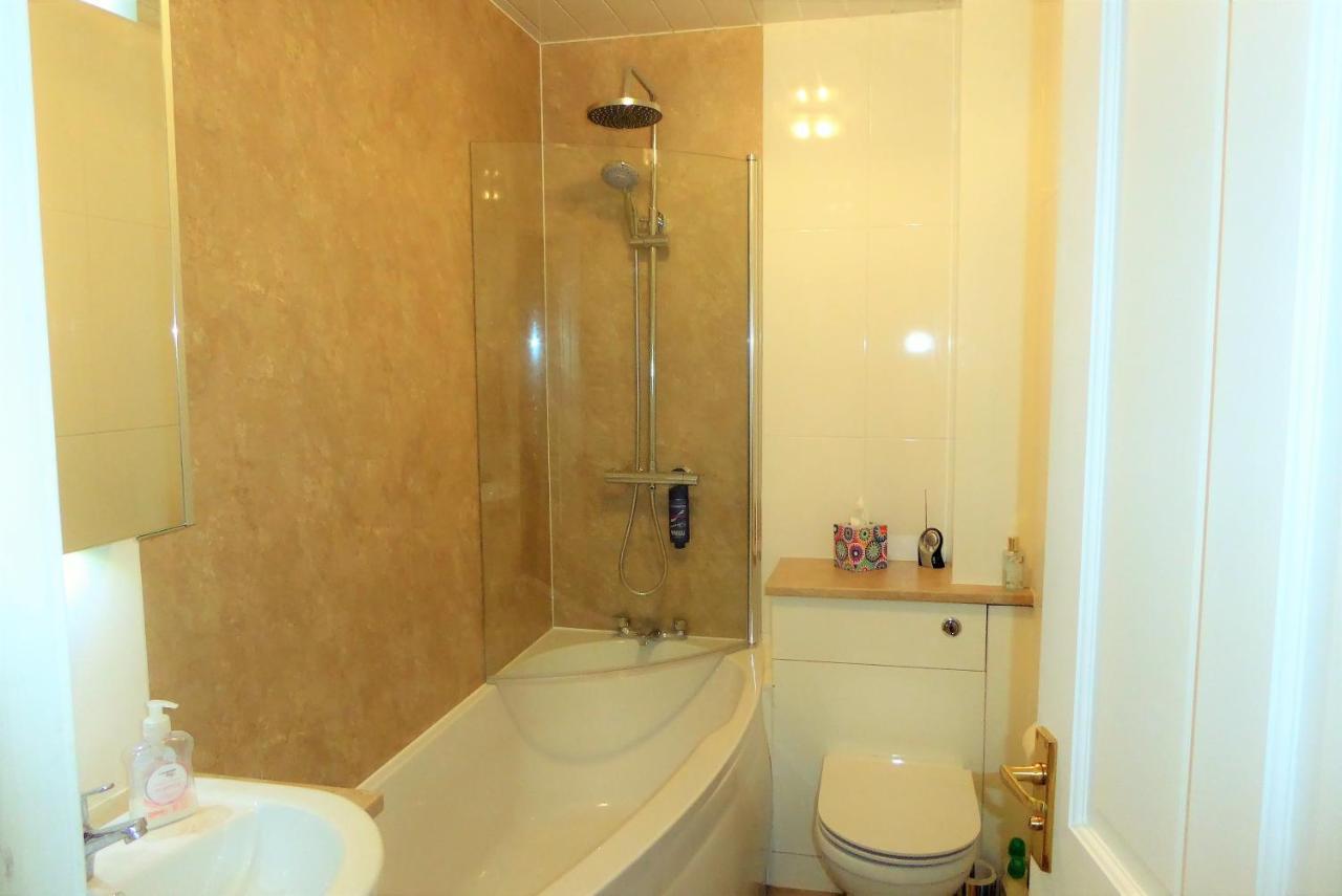 Skene Terrace Apartment *