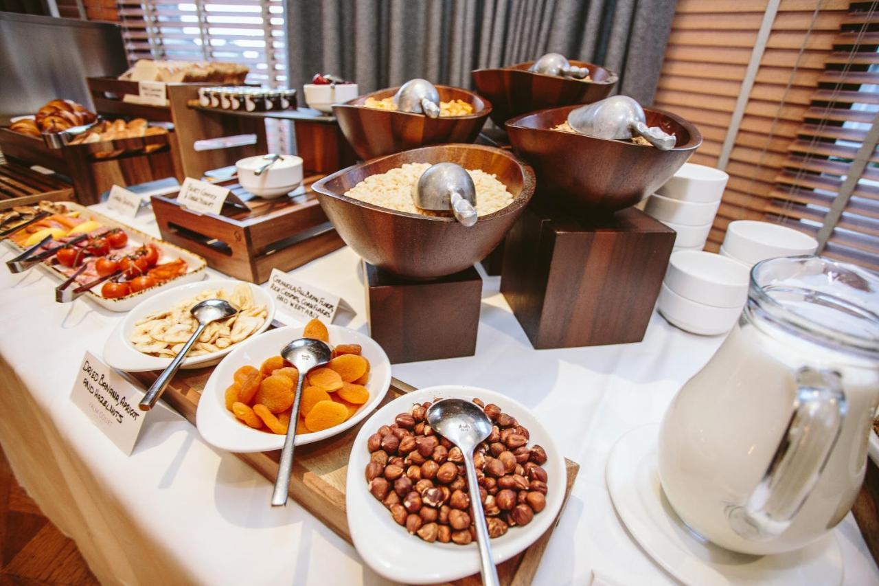 Palm Court Hotel 4*