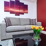 Historic Location, Private Parking, Ground Floor Luxury Flat