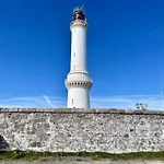 Lighthouse Cottage With Hottub