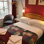 The Royal Crown Guest House