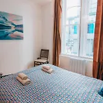 Modern Apartment In Aberdeen City Centre, Guild Street, Free Wifi