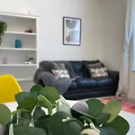 Quay Apartment With Parking