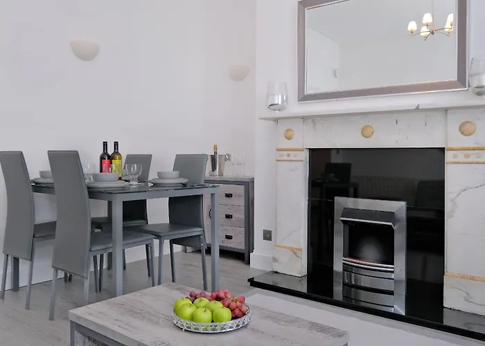 Stunning 2 Bed City Centre Apartment Union Grove