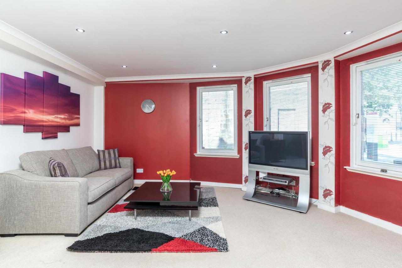 Historic Location, Private Parking, Ground Floor Luxury Flat * Aberdeen