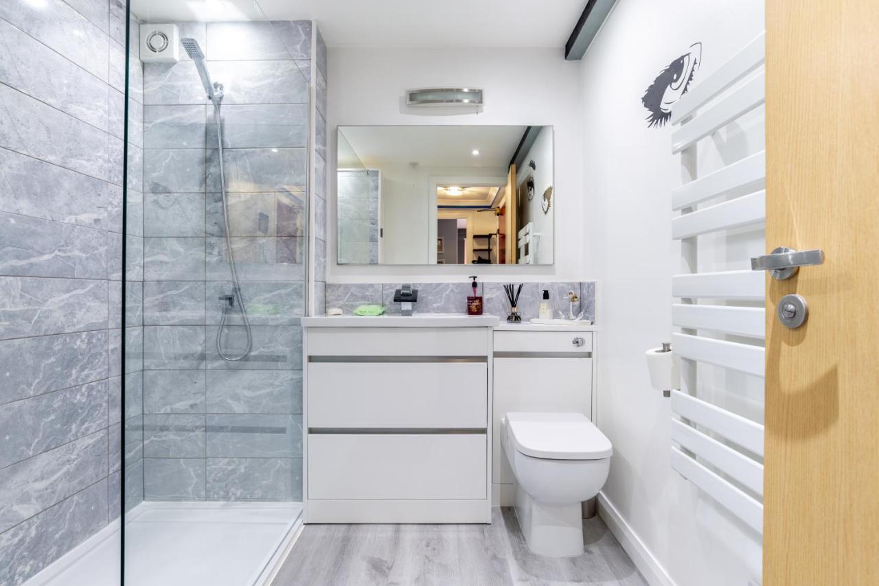 Historic Location, Private Parking, Ground Floor Luxury Flat Aberdeen