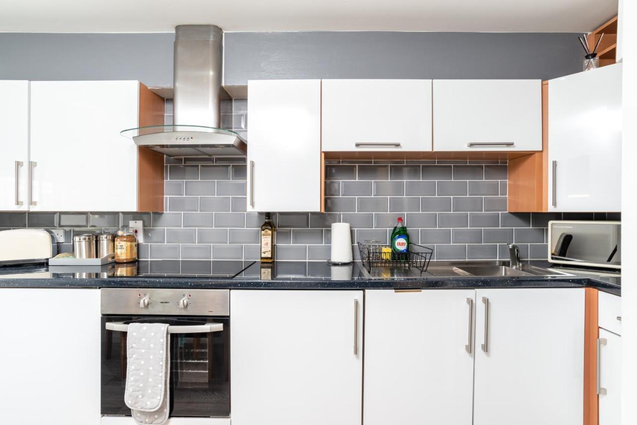 Historic Location, Private Parking, Ground Floor Luxury Flat Apartment