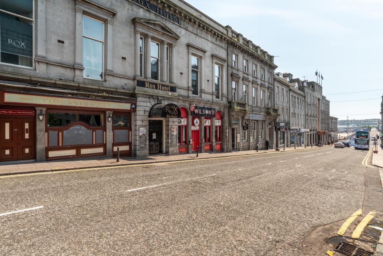 Historic Location, Private Parking, Ground Floor Luxury Flat