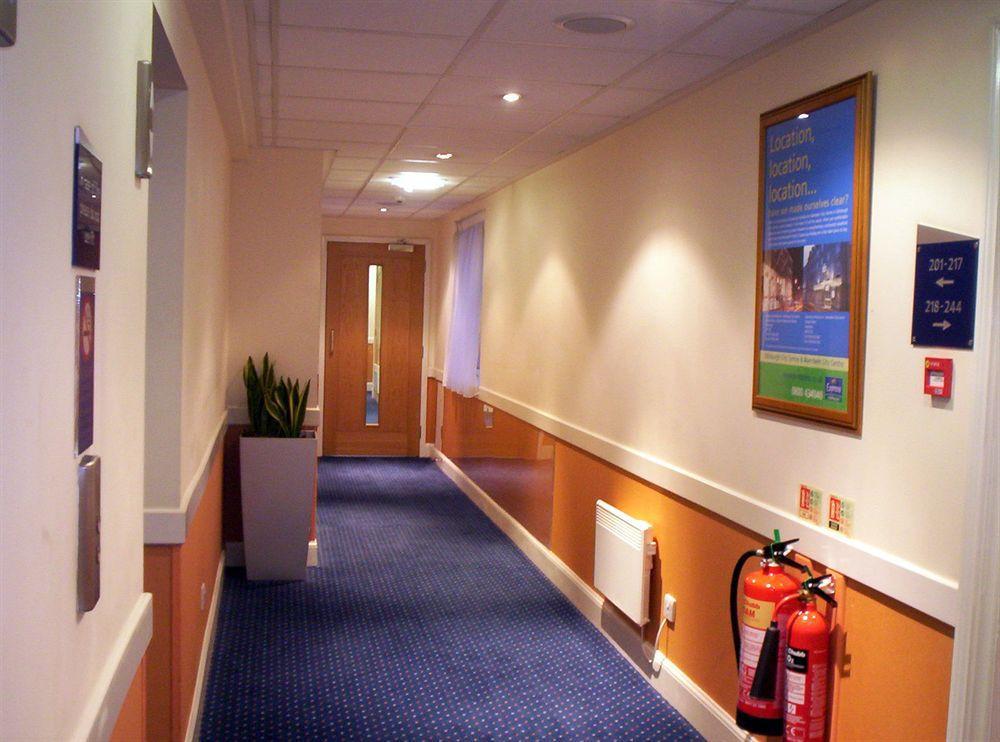 Hotel Express Centre By Ihg