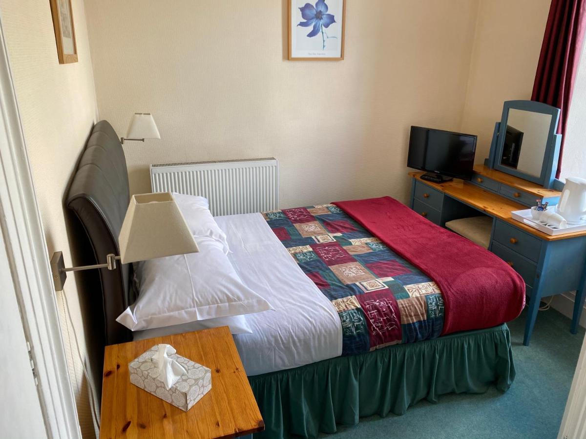 Guest house The Royal Crown