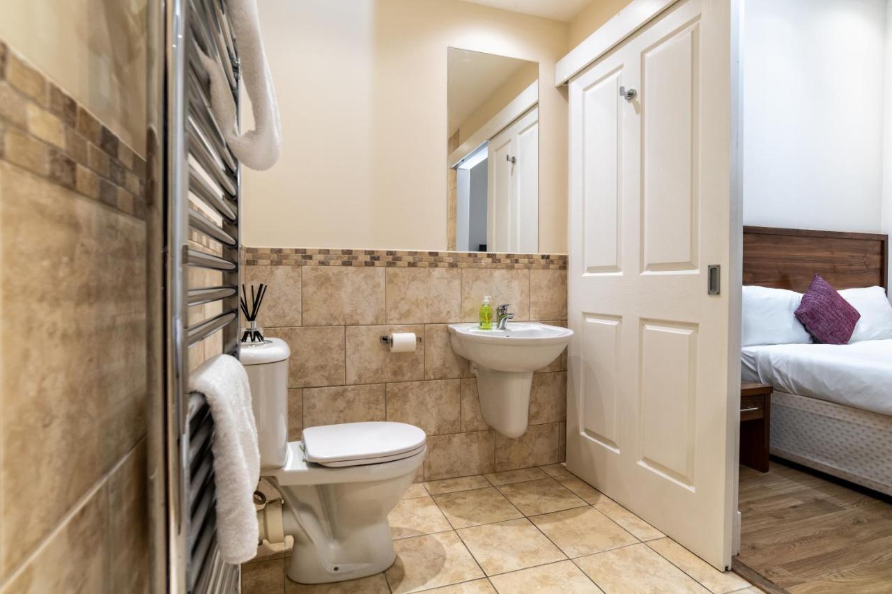 Victoria Court -