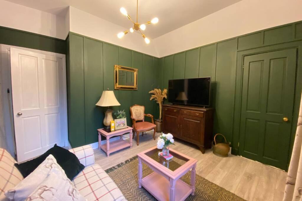 Old Gem Flat * Aberdeen