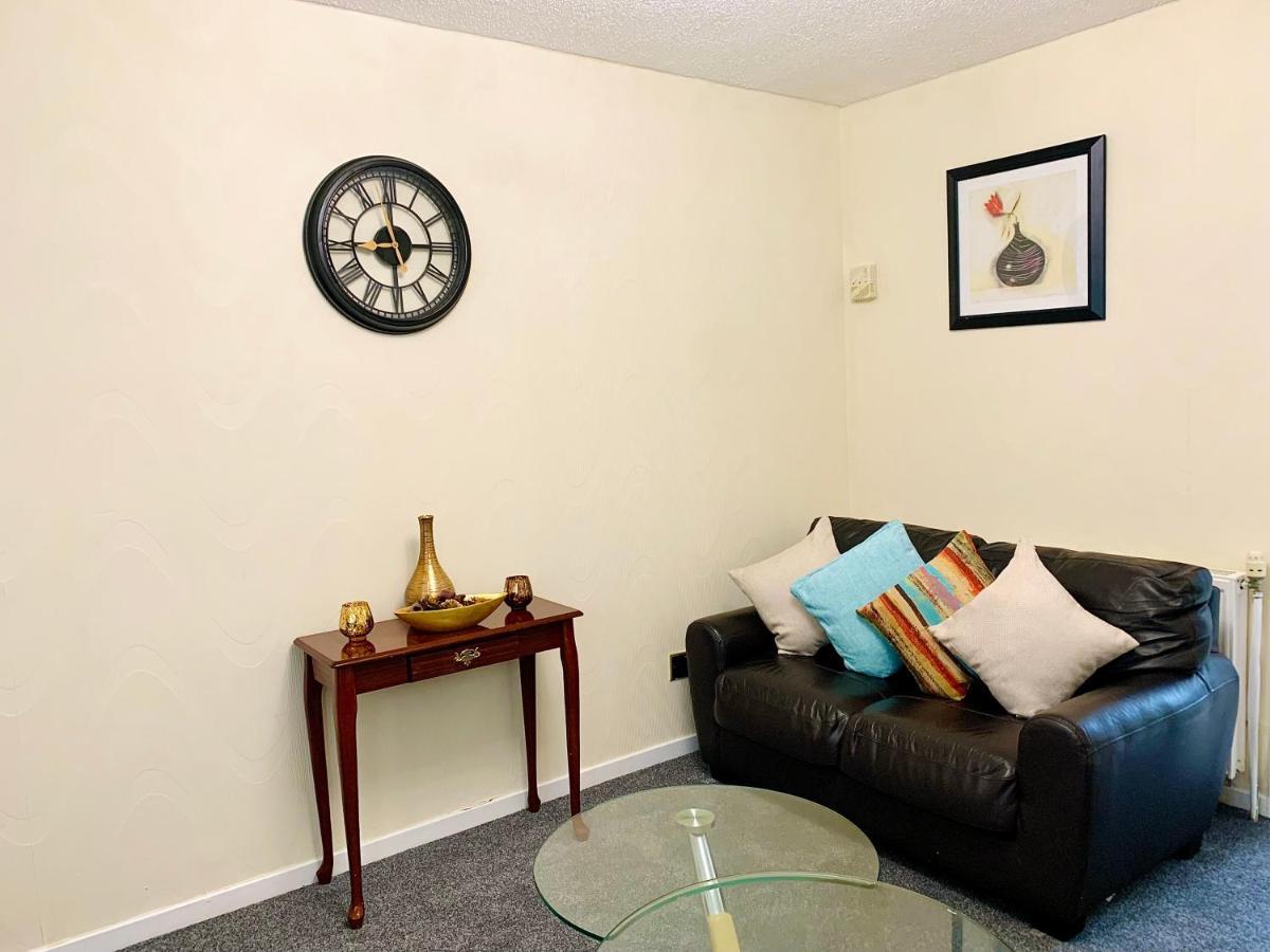 Executive Quiet Home-office Combo Apartment *