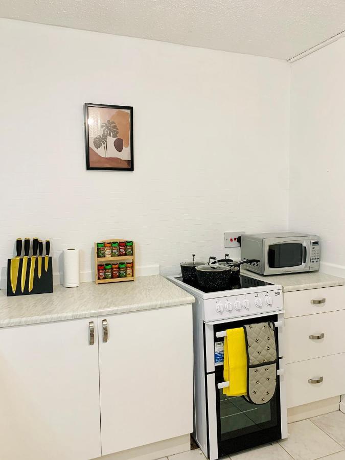 Executive Quiet Home-office Combo Apartment *