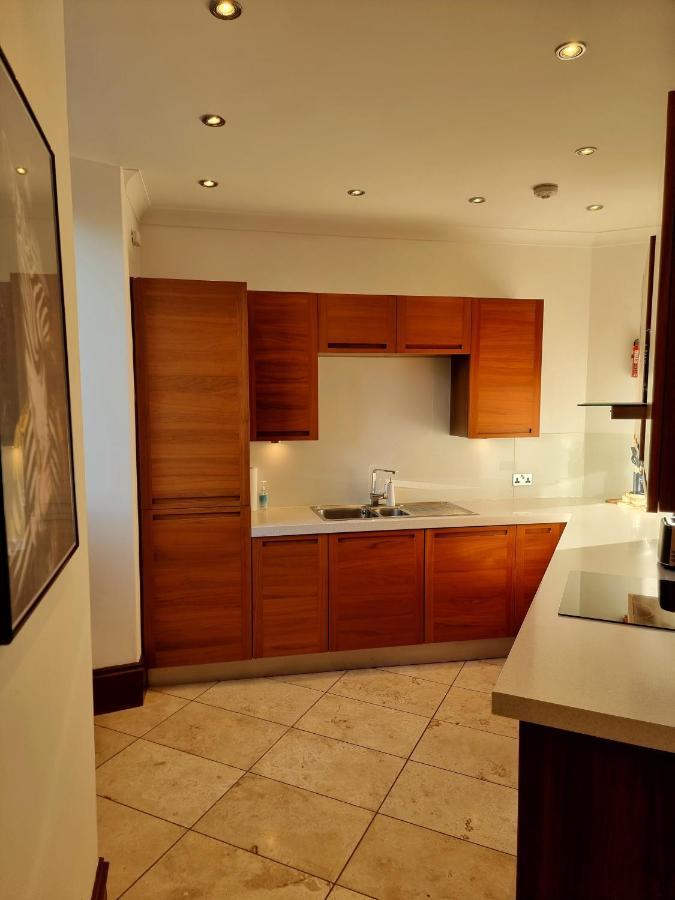 Luxury 2 Bedroom Centre With Panoramic Views And High Ceilings * Aberdeen