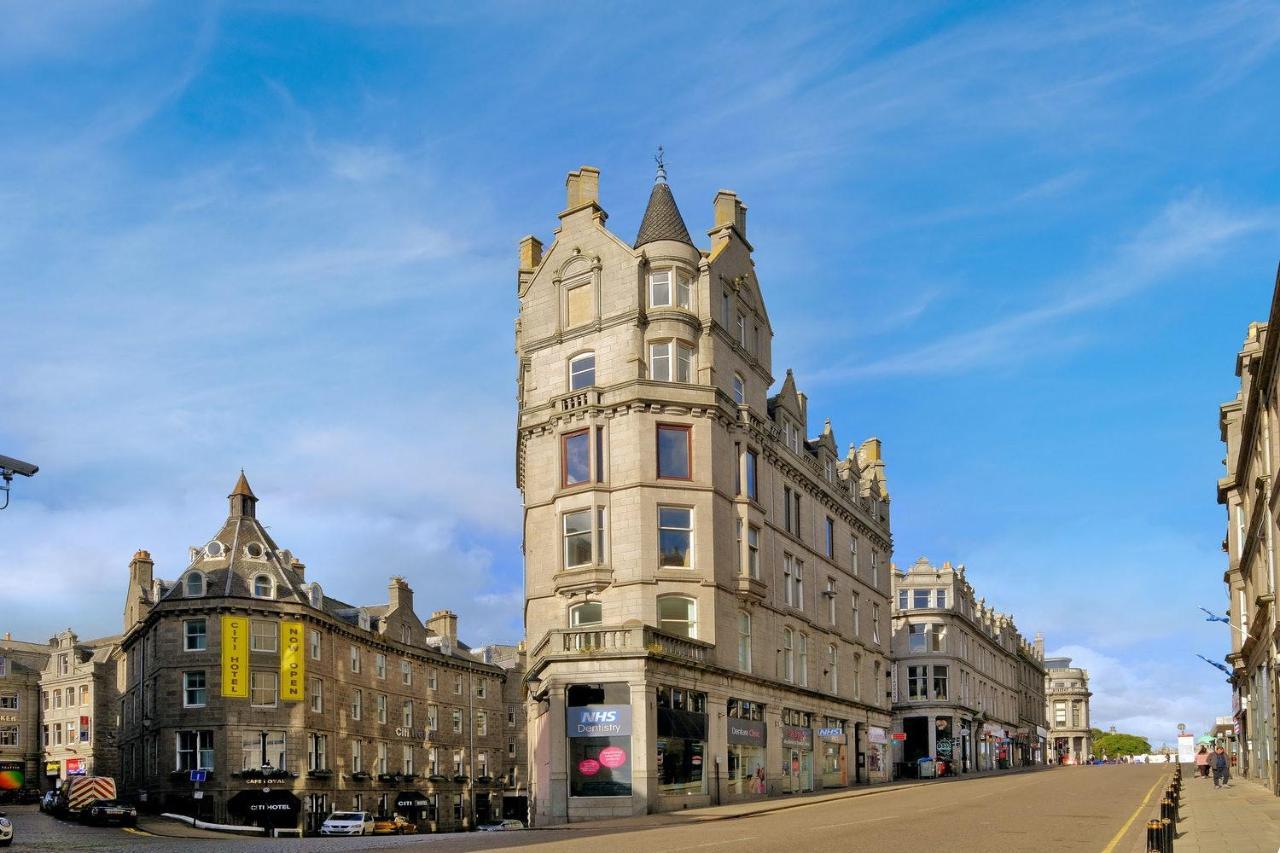 Luxury 2 Bedroom Centre With Panoramic Views And High Ceilings Apartment