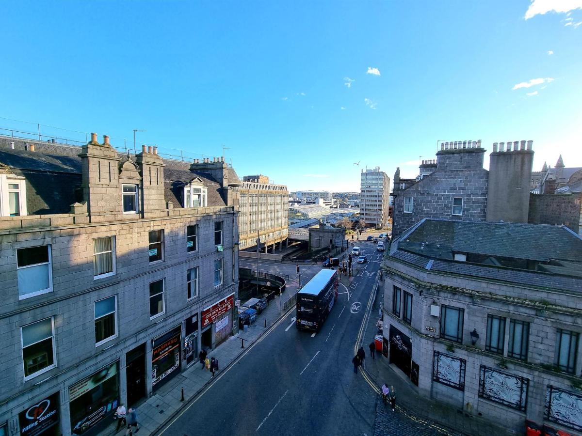 Luxury 2 Bedroom Centre With Panoramic Views And High Ceilings Apartment
