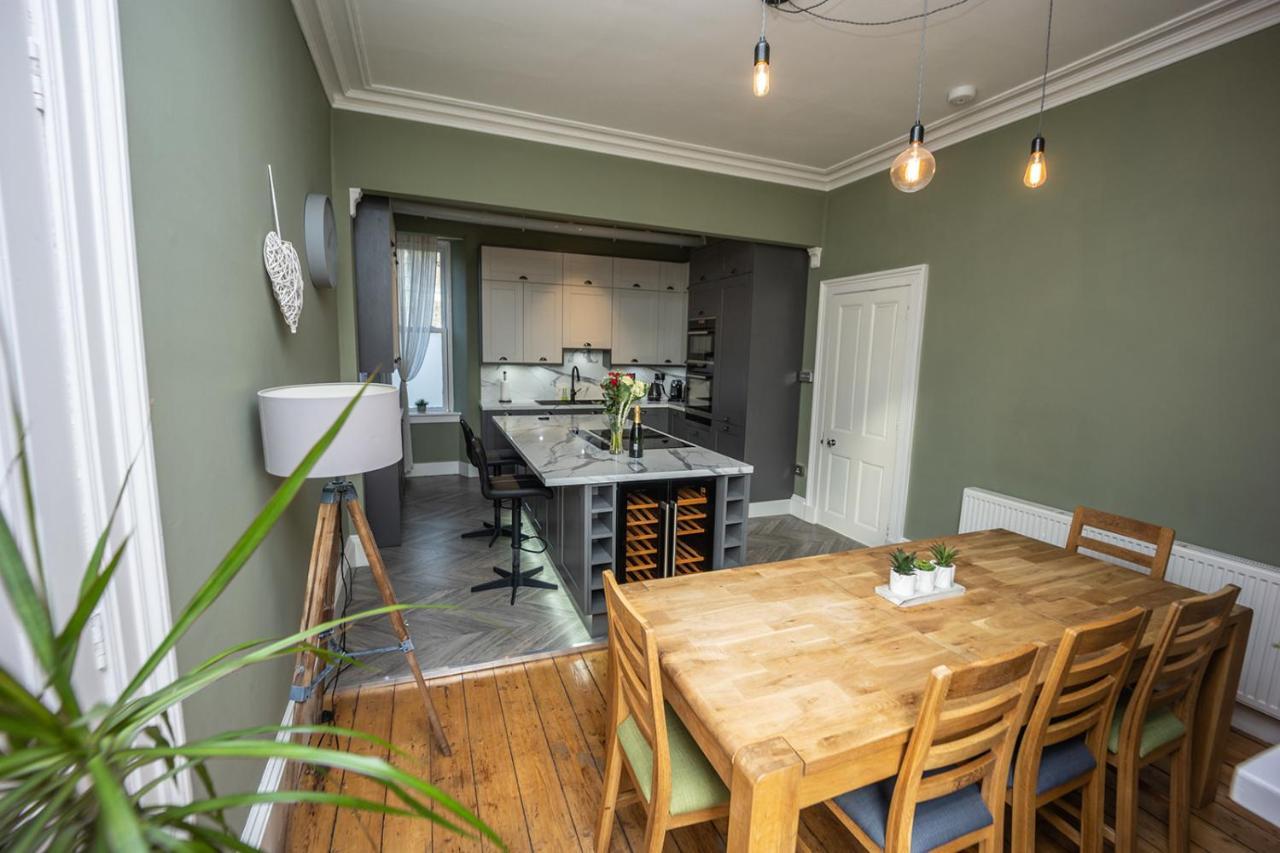 Apartment Stunning Period In The Heart Of The Aberdeen