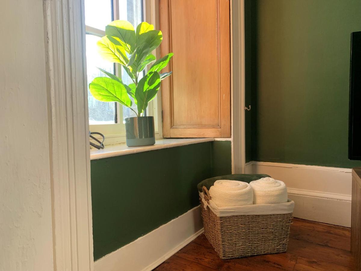 Spacious 1-bed Centre In