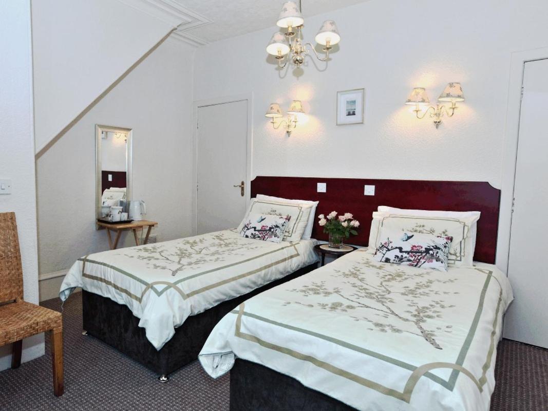 Brentwood Bed & Breakfast
