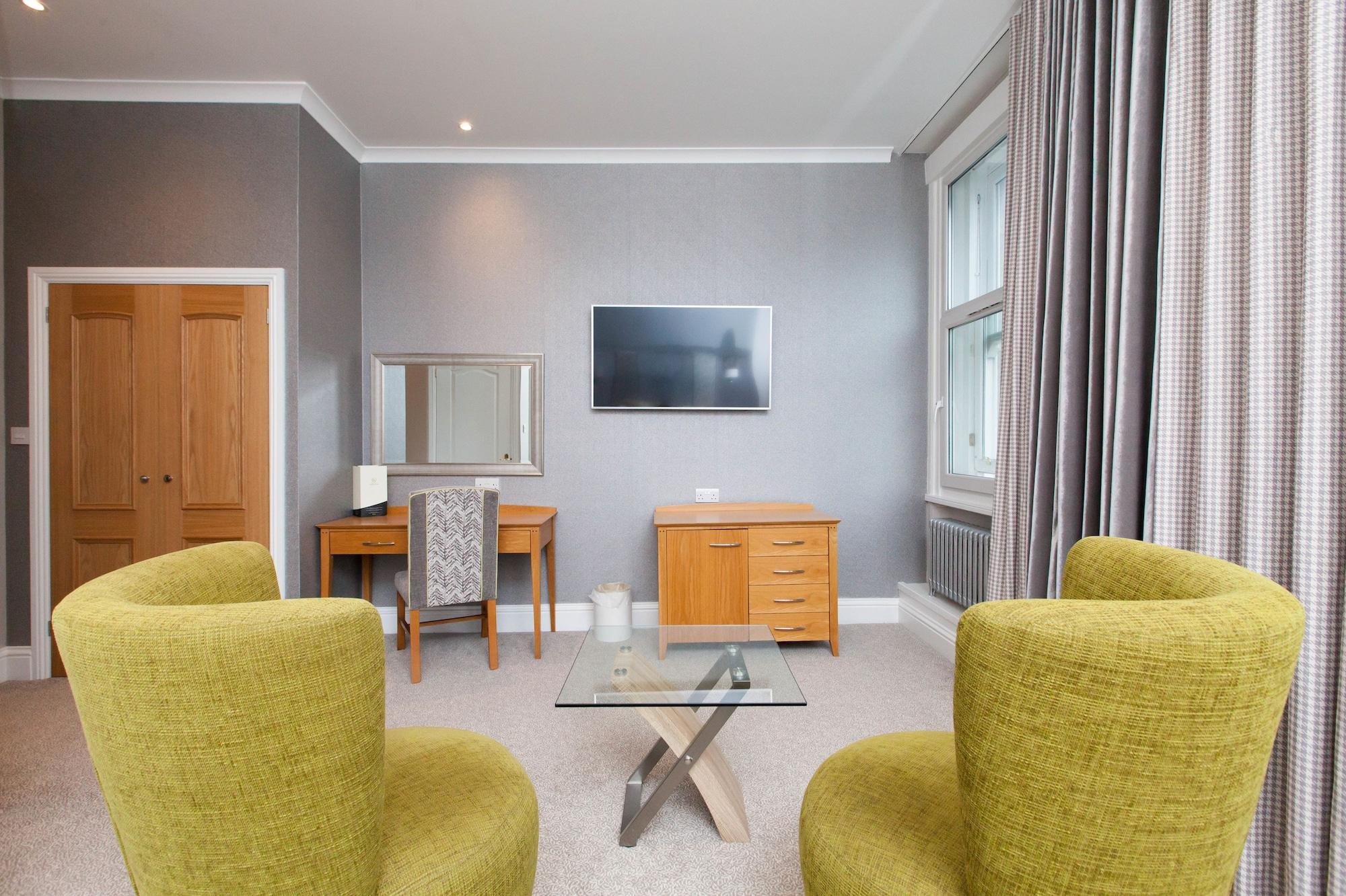 Douglas 3* Aberdeen