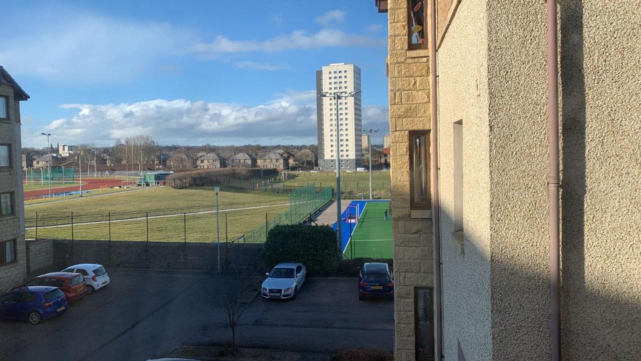 Lovely 2-bedroom Apartment, Free Wifi & Car Park * Aberdeen